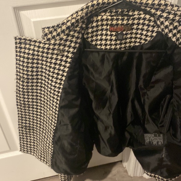 Jacket - Picture 4 of 4